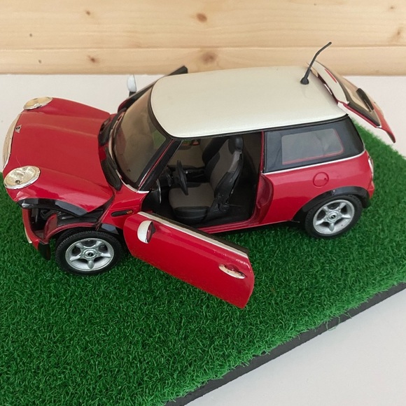 2001 Mini Cooper 1:18 Scale Diecast Model Car Classic Collectible Red Motor Max - Picture 3 of 11